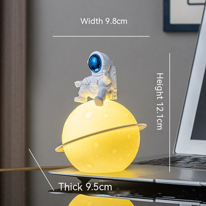 Mini Astronaut Night Lamp