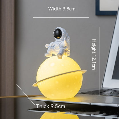 Mini Astronaut Night Lamp